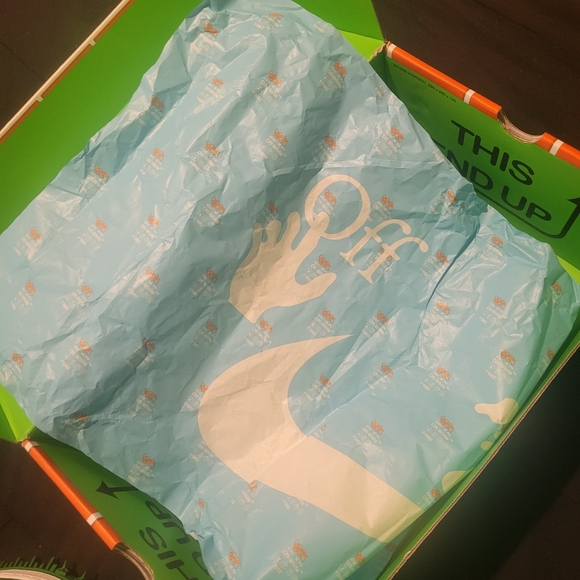 Off-White Green and White Low-Top Sneakers - Picture 11 of 11